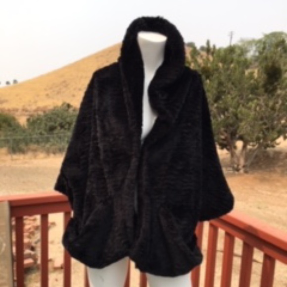 BEAUTIFUL FAUX 'MINK' JACKET - Picture 3 of 10